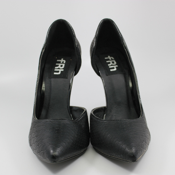 FAHRENHEIT SNAKE-SKIN POINTED TOE CUT OUT UPPER - Picture 2 of 2